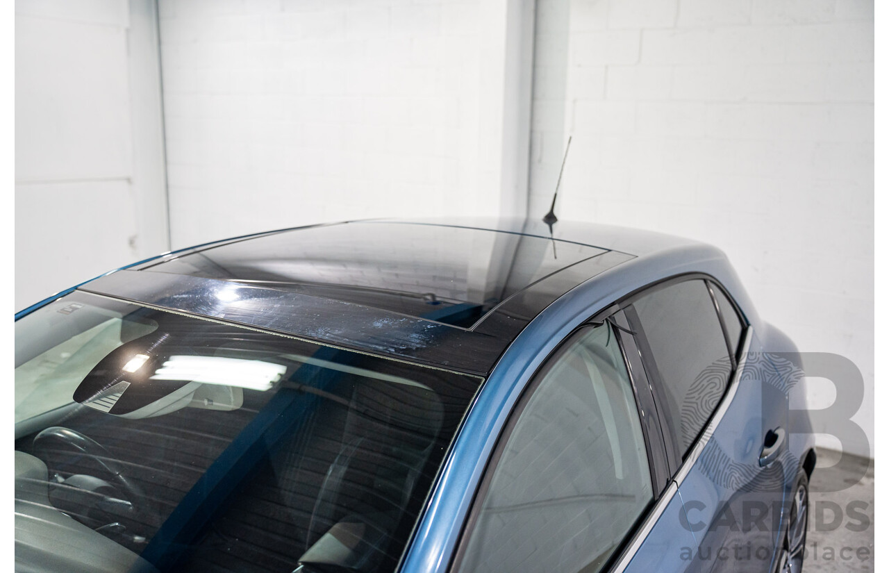 08/2018 Renault Megane GT-Line (FWD) XFB-BFB 5d Hatchback Blue Berlin Metallic Turbo 1.2L