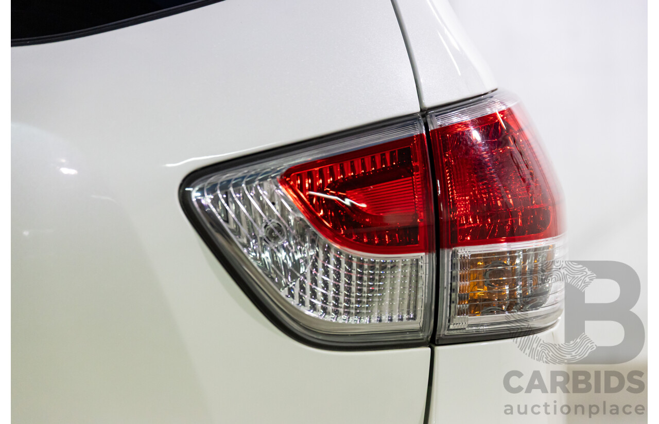 10/2015 Nissan Pathfinder ST (4x2) R52 4d Wagon Ivory White Pearl V6 3.5L - 7 Seater