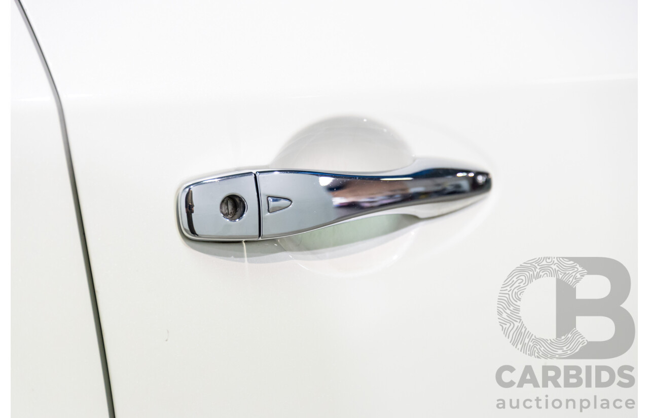 10/2015 Nissan Pathfinder ST (4x2) R52 4d Wagon Ivory White Pearl V6 3.5L - 7 Seater