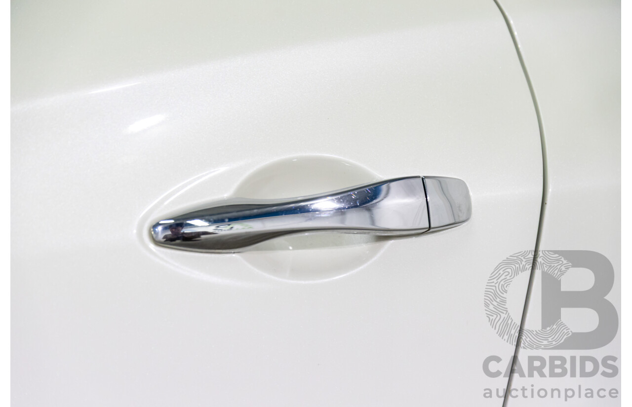 10/2015 Nissan Pathfinder ST (4x2) R52 4d Wagon Ivory White Pearl V6 3.5L - 7 Seater