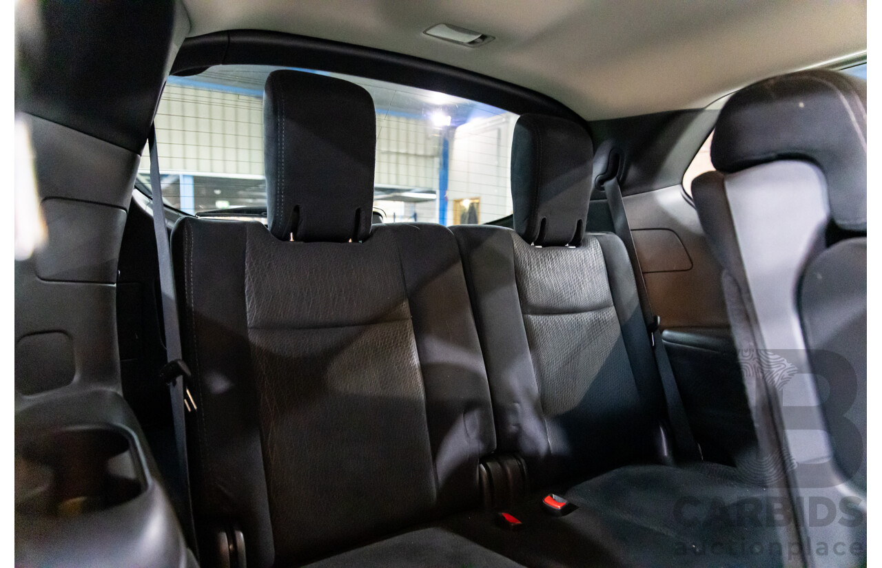 10/2015 Nissan Pathfinder ST (4x2) R52 4d Wagon Ivory White Pearl V6 3.5L - 7 Seater