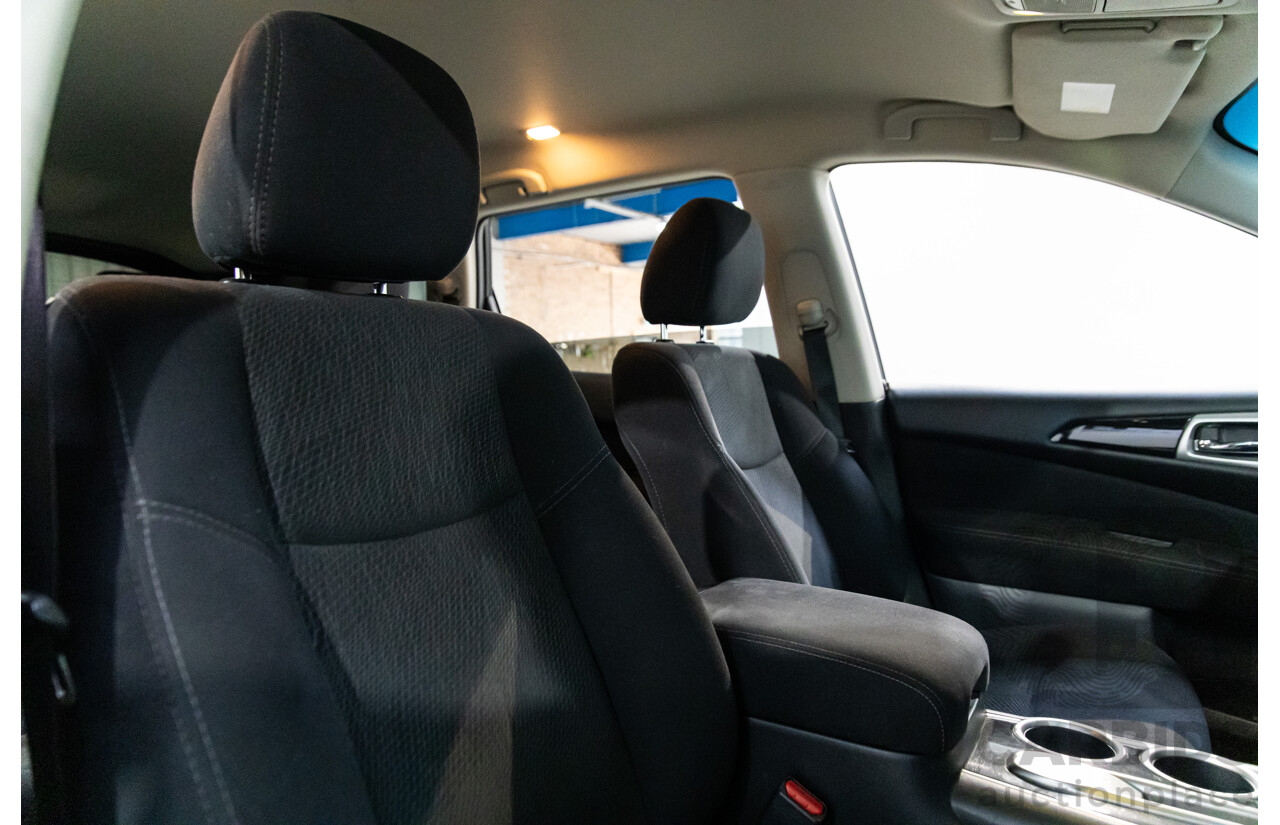 10/2015 Nissan Pathfinder ST (4x2) R52 4d Wagon Ivory White Pearl V6 3.5L - 7 Seater