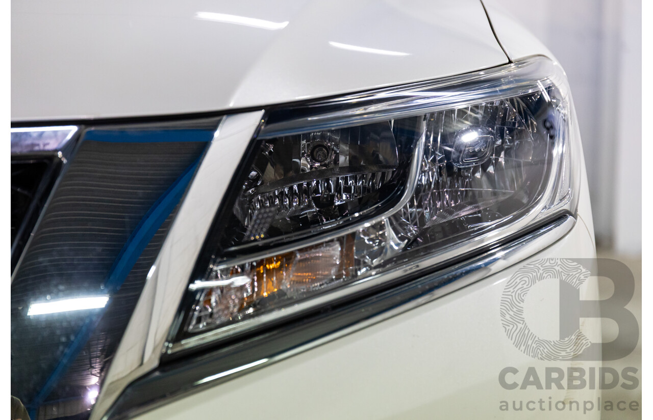 10/2015 Nissan Pathfinder ST (4x2) R52 4d Wagon Ivory White Pearl V6 3.5L - 7 Seater
