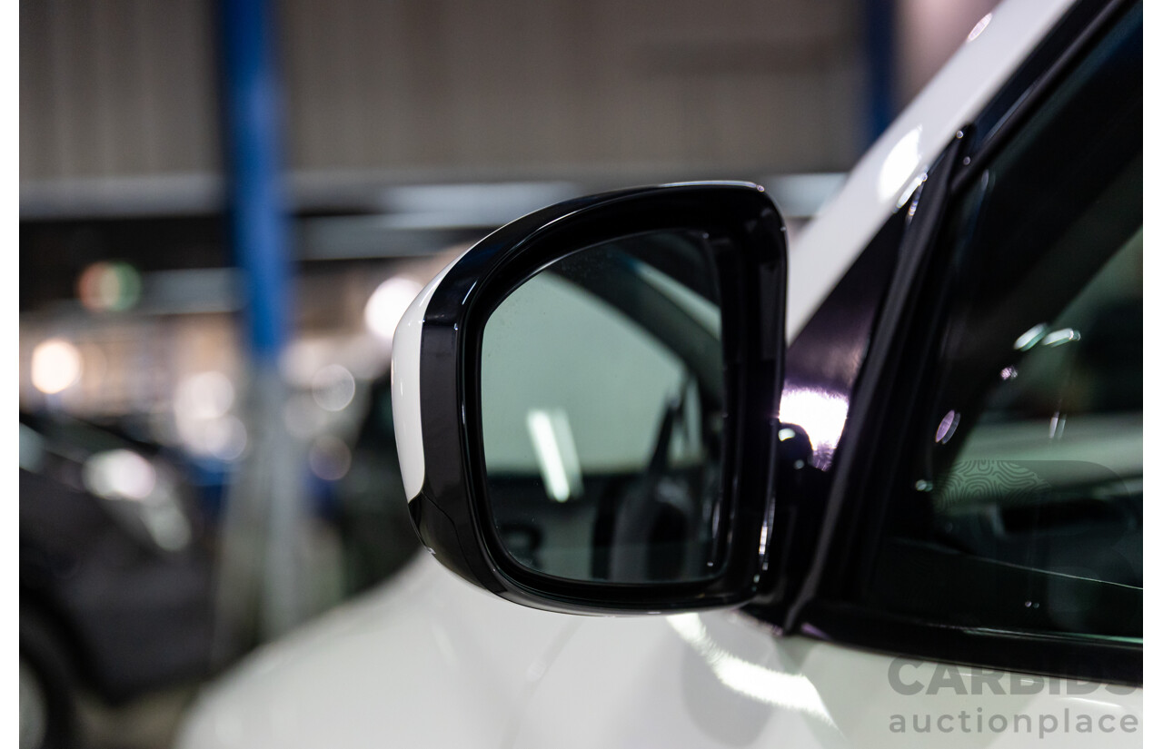 10/2015 Nissan Pathfinder ST (4x2) R52 4d Wagon Ivory White Pearl V6 3.5L - 7 Seater