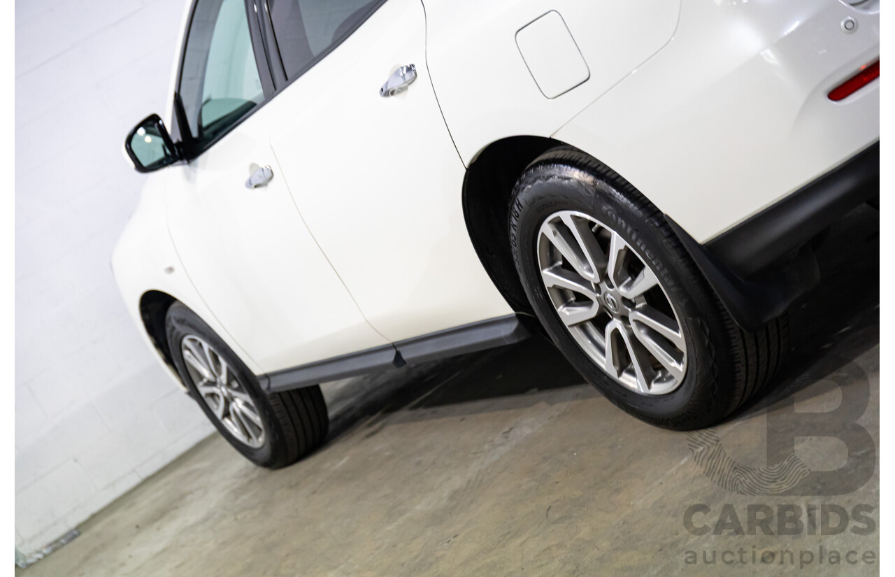 10/2015 Nissan Pathfinder ST (4x2) R52 4d Wagon Ivory White Pearl V6 3.5L - 7 Seater