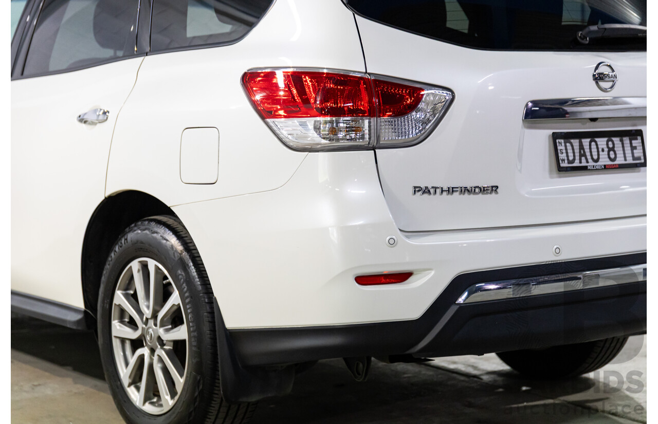 10/2015 Nissan Pathfinder ST (4x2) R52 4d Wagon Ivory White Pearl V6 3.5L - 7 Seater