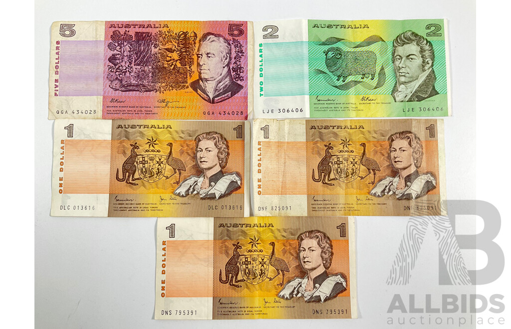 Five Australian Banknotes Including 1990 Five Dollars, Fraser/Higgins, 1985 Two Dollars, Johnston/Fraser, Three 1982 One Dollars Johnston/Stone