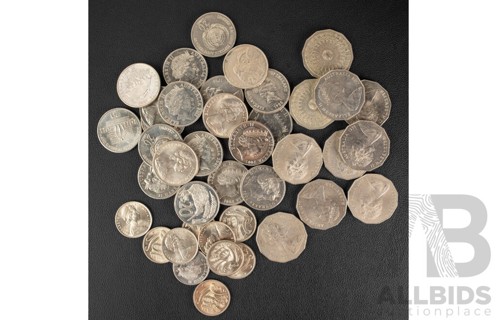 Collection of Australian Commemorative Coins Including Fifty Cents 1977 Jubilee(10) Twenty Cents1995 UN 50th Anniversary, 2001 Bradman, 2011 Kate and William, 2011 Women's Day, 2003 Volunteers, 2001 Federation Queensland...................