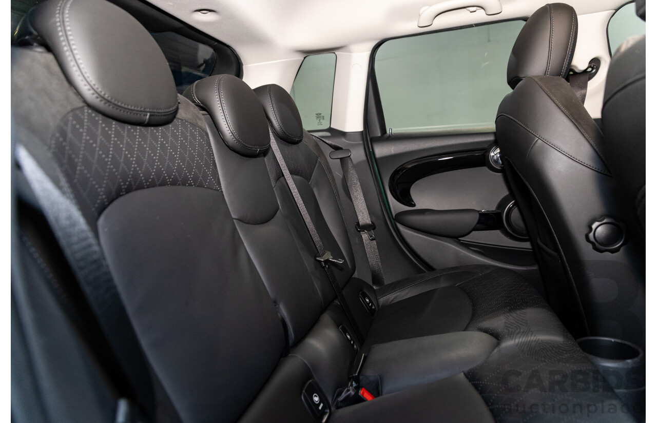 04/2019 Mini Cooper Hatch 5d (FWD) F55 Update 5d Hatchback British Racing Green Metallic Turbo 1.5L