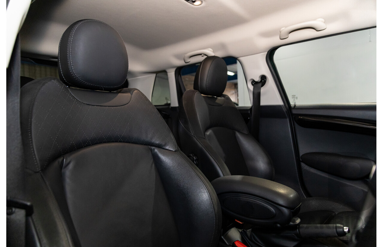 04/2019 Mini Cooper Hatch 5d (FWD) F55 Update 5d Hatchback British Racing Green Metallic Turbo 1.5L