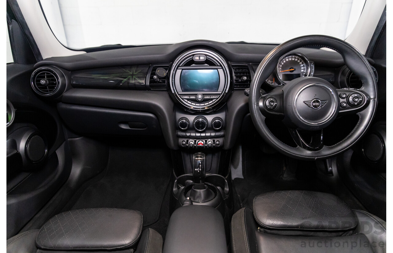 04/2019 Mini Cooper Hatch 5d (FWD) F55 Update 5d Hatchback British Racing Green Metallic Turbo 1.5L