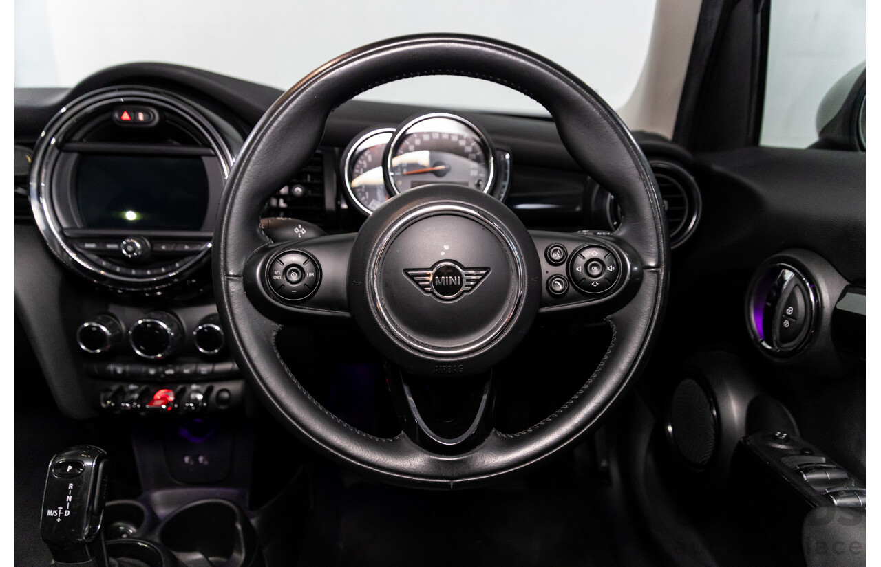 04/2019 Mini Cooper Hatch 5d (FWD) F55 Update 5d Hatchback British Racing Green Metallic Turbo 1.5L