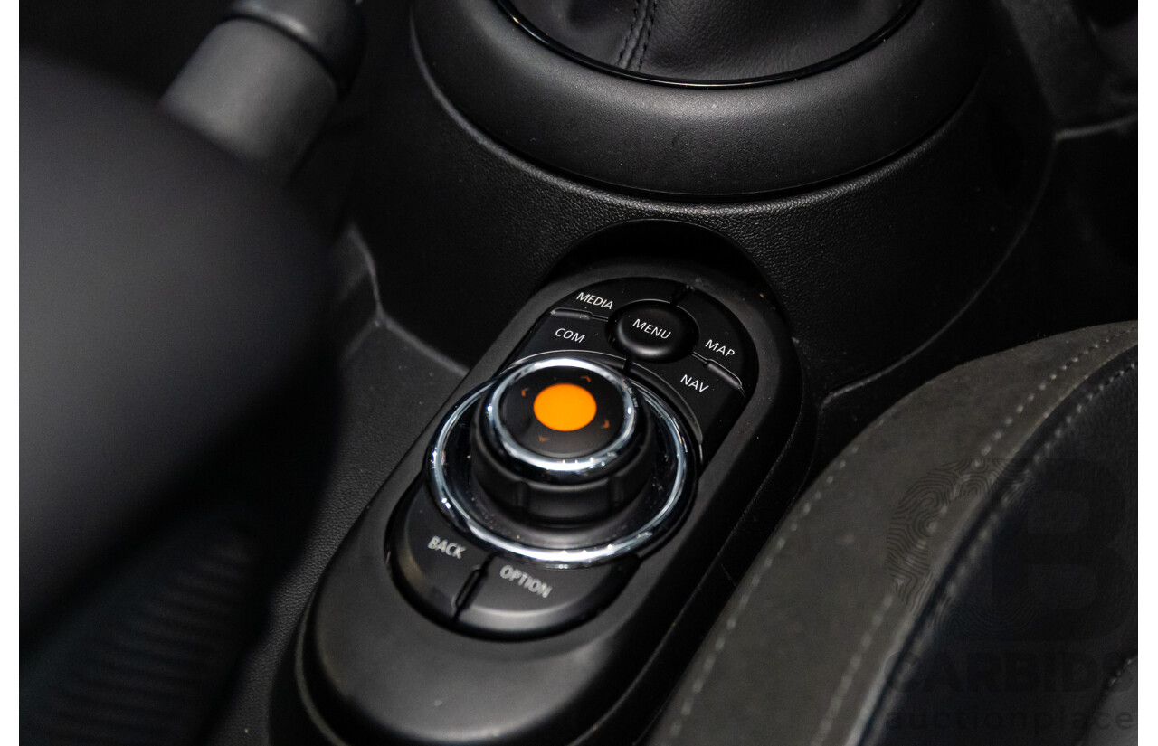 04/2019 Mini Cooper Hatch 5d (FWD) F55 Update 5d Hatchback British Racing Green Metallic Turbo 1.5L