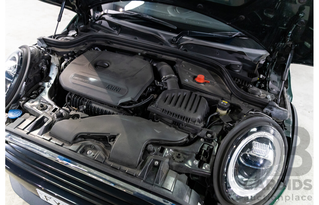 04/2019 Mini Cooper Hatch 5d (FWD) F55 Update 5d Hatchback British Racing Green Metallic Turbo 1.5L