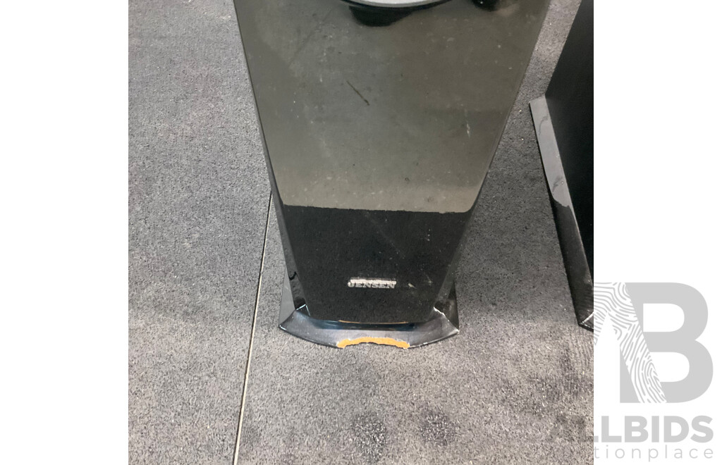 Yamaha HTR-5760 Natural Sound AV Receiver & Jamo a 3Cen Center Speaker with Surround Speakers & Jensen X-7 2 Way 180 Watt Speaker