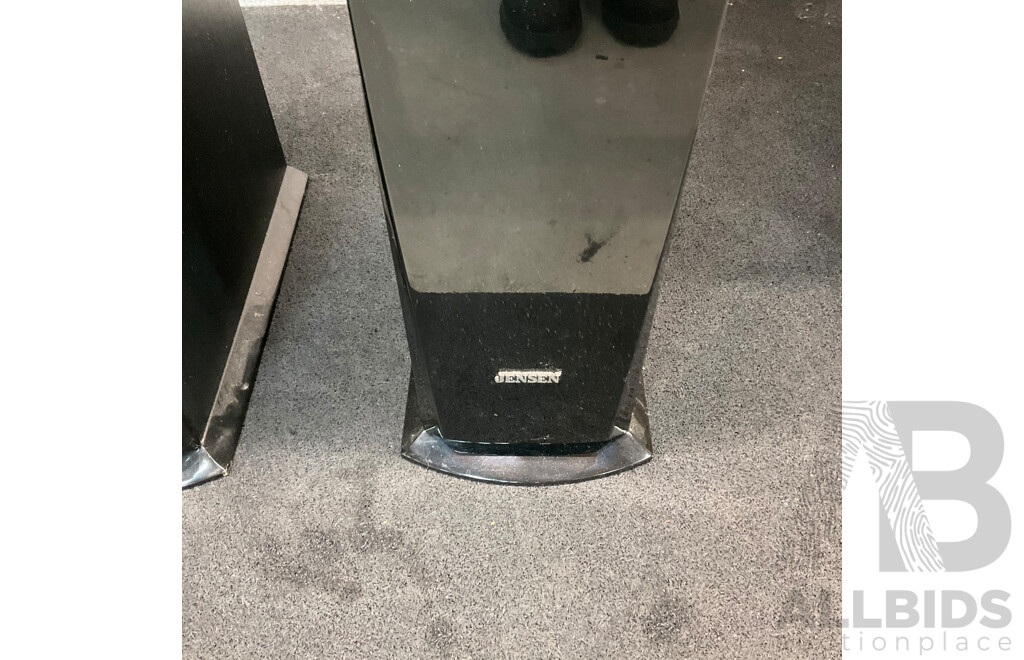 Yamaha HTR-5760 Natural Sound AV Receiver & Jamo a 3Cen Center Speaker with Surround Speakers & Jensen X-7 2 Way 180 Watt Speaker