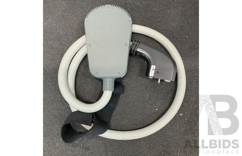 Mixed Lot - Mountview OD1006 Black 1x1.5M Conapy & Assorted House/Garage Cleaning Items and Repairs Parts