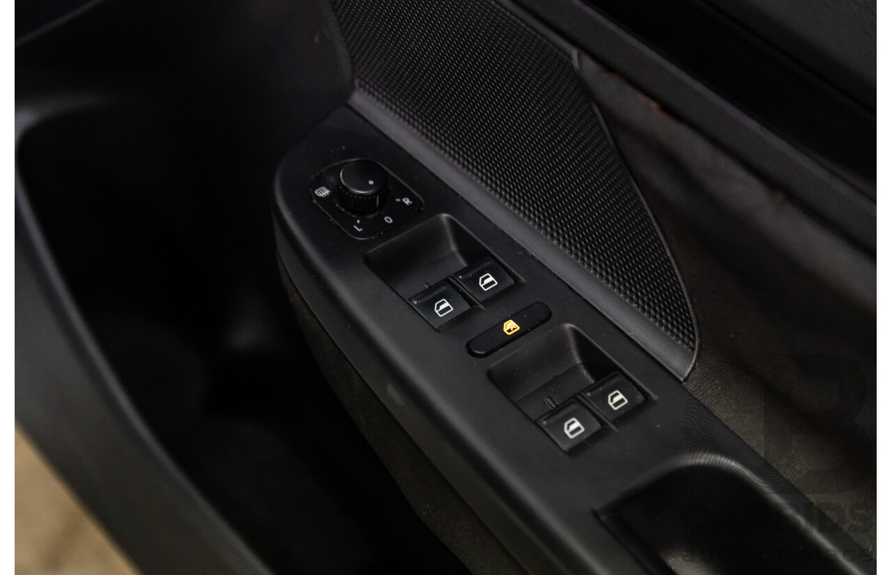 11/2009 Volkswagen Jetta 2.0 TDI 1KM MY08.5 4d Sedan Candy White Turbo Diesel 2.0L