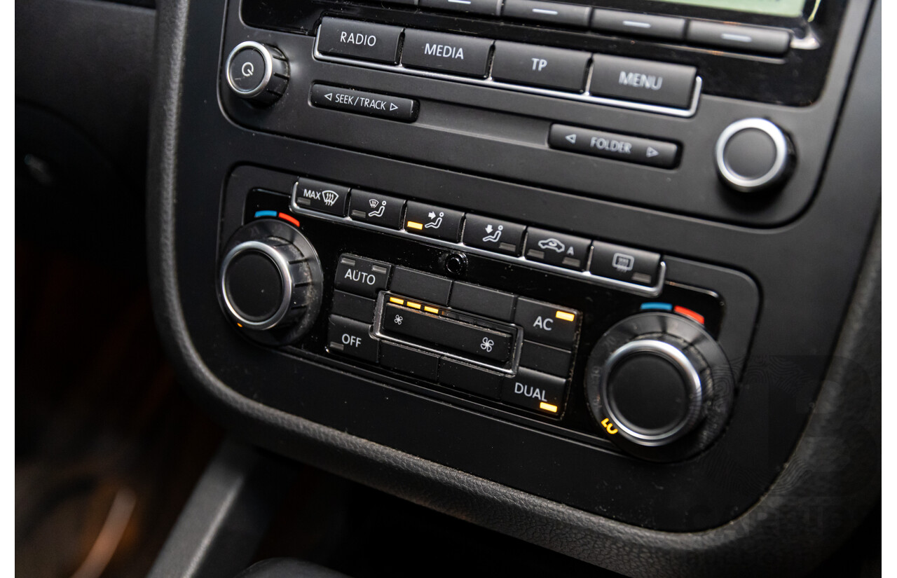 11/2009 Volkswagen Jetta 2.0 TDI 1KM MY08.5 4d Sedan Candy White Turbo Diesel 2.0L