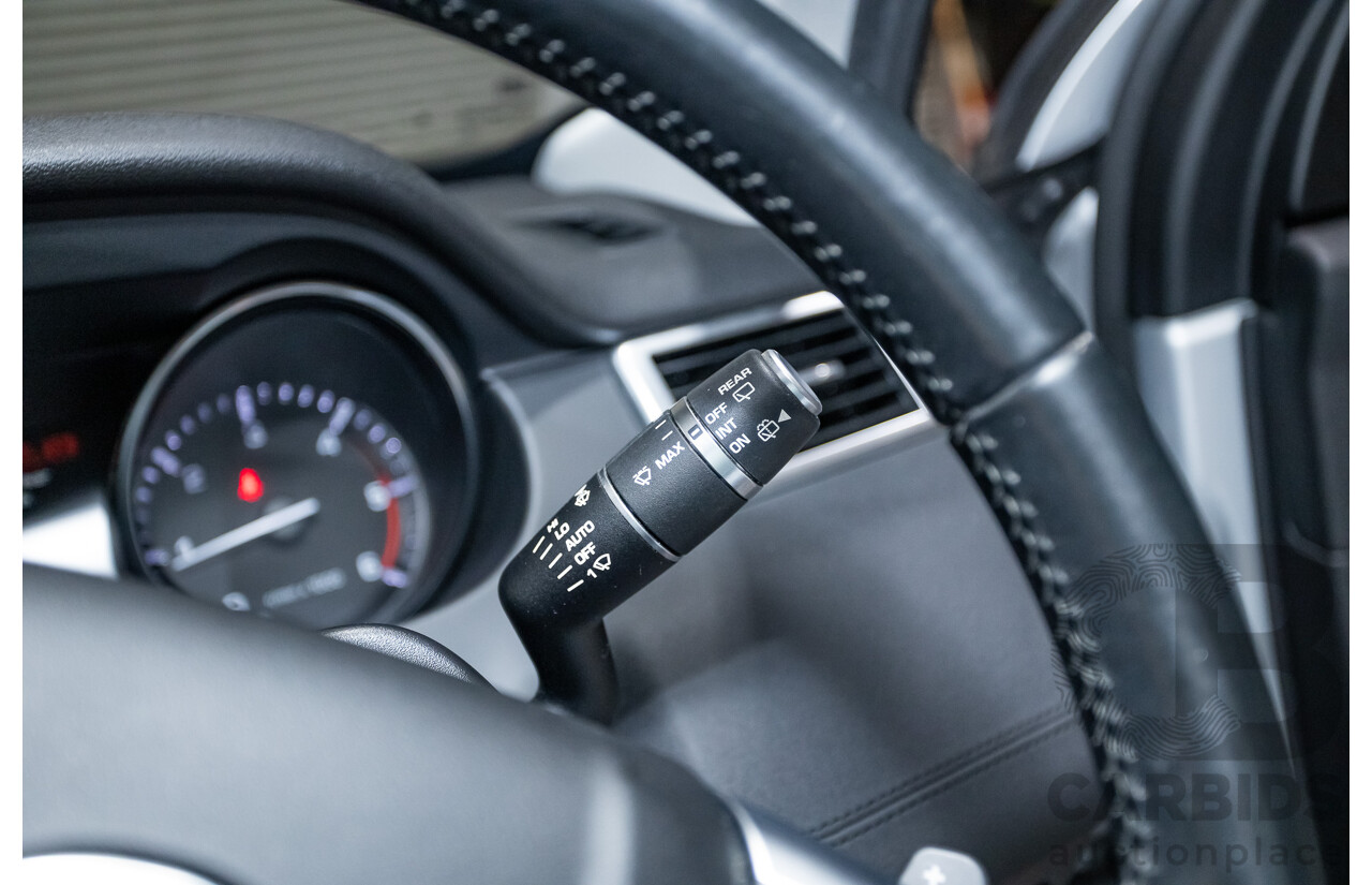 12/2015 Land Rover Discovery Sport SD4 HSE (AWD) LC 4D Wagon Indus Silver Turbo Diesel 2.2L - 7 Seater