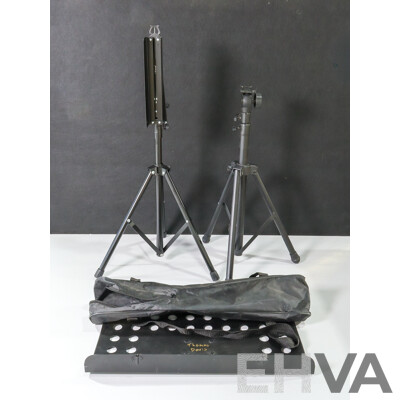 Pair of Foldable Sheet Music Stands and Bag