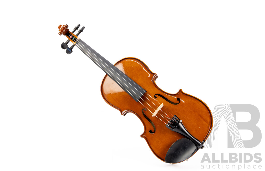 Stentor Music Co 'The Stentor Junior II' Violin with Bow in Carry Case