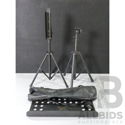Pair of Foldable Sheet Music Stands and Bag