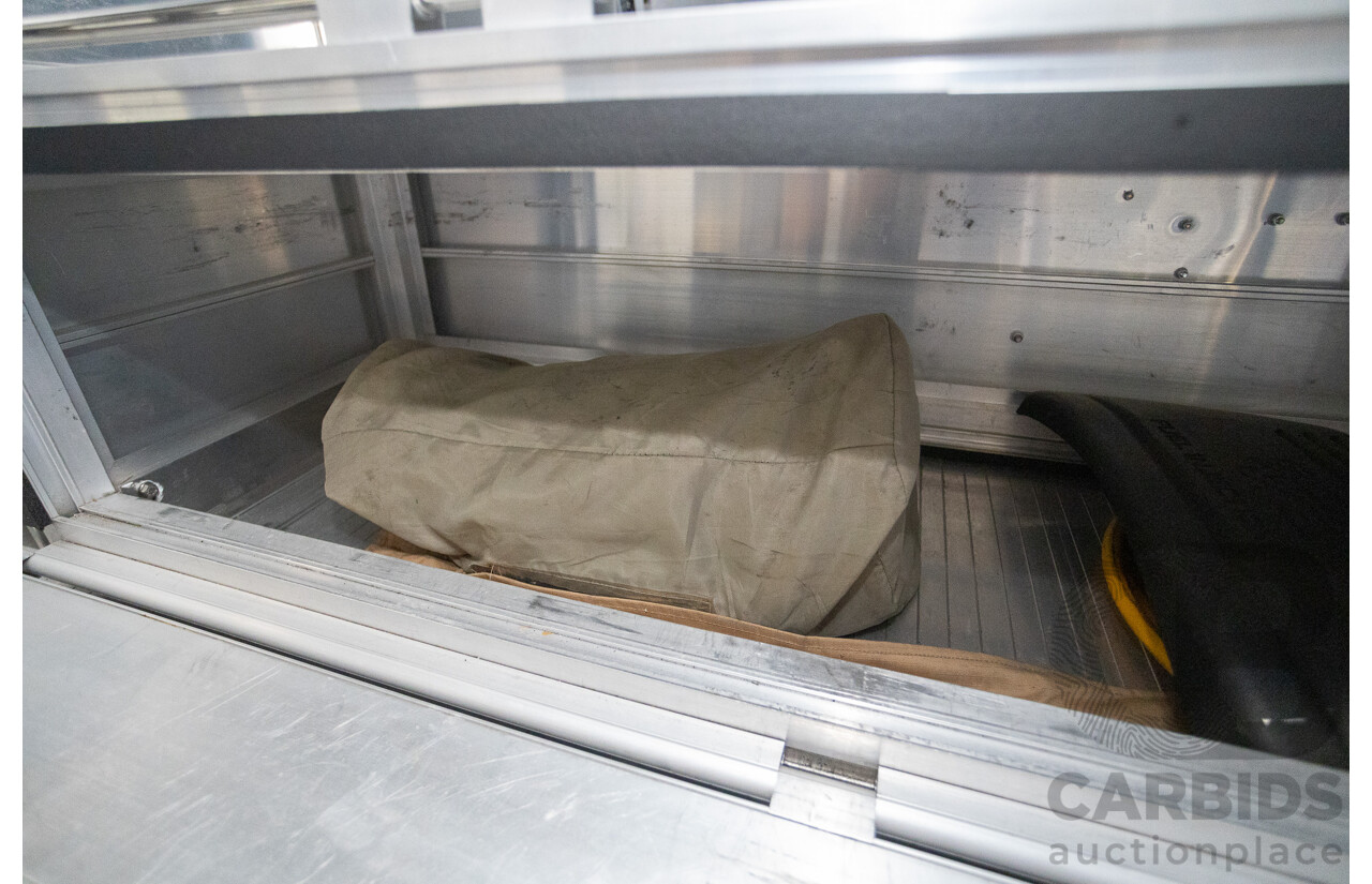 01/1981 Toyota Landcruiser 60 Series w 40 Series Cab (4x4) 2d Utility 302 EFI V8 5.0L - Heavily Modified & Engineered