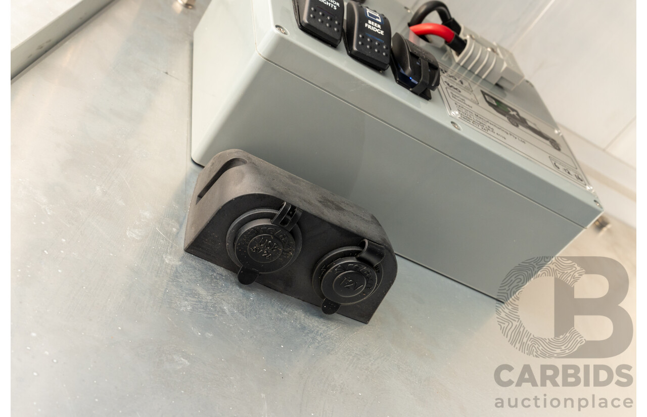 1/1981 Toyota Landcruiser 60 Series w 40 Series Cab (4x4) 2d Utility Light Blue 302 EFI V8 5.0L - Heavily Modified & Engineered