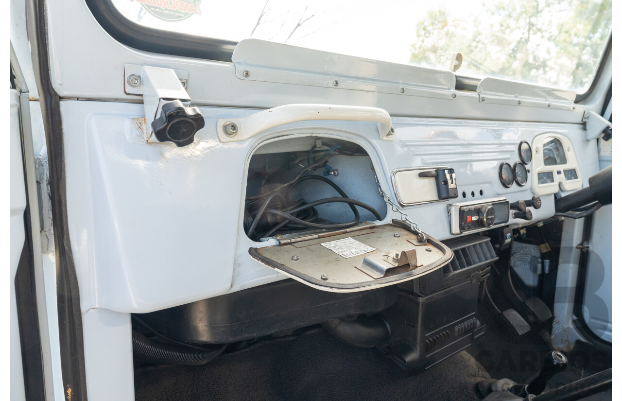 1/1981 Toyota Landcruiser 60 Series w 40 Series Cab (4x4) 2d Utility Light Blue 302 EFI V8 5.0L - Heavily Modified & Engineered