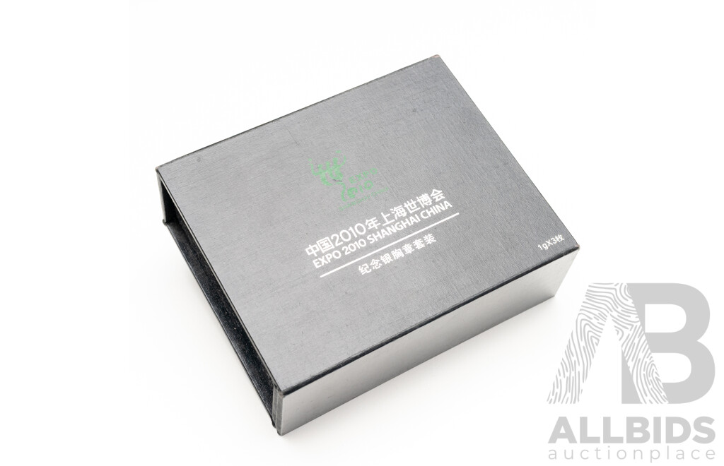 Set of 3 Silver Ag999 Commemorative Badges Issued by the 2010 Shanghai World Fair
