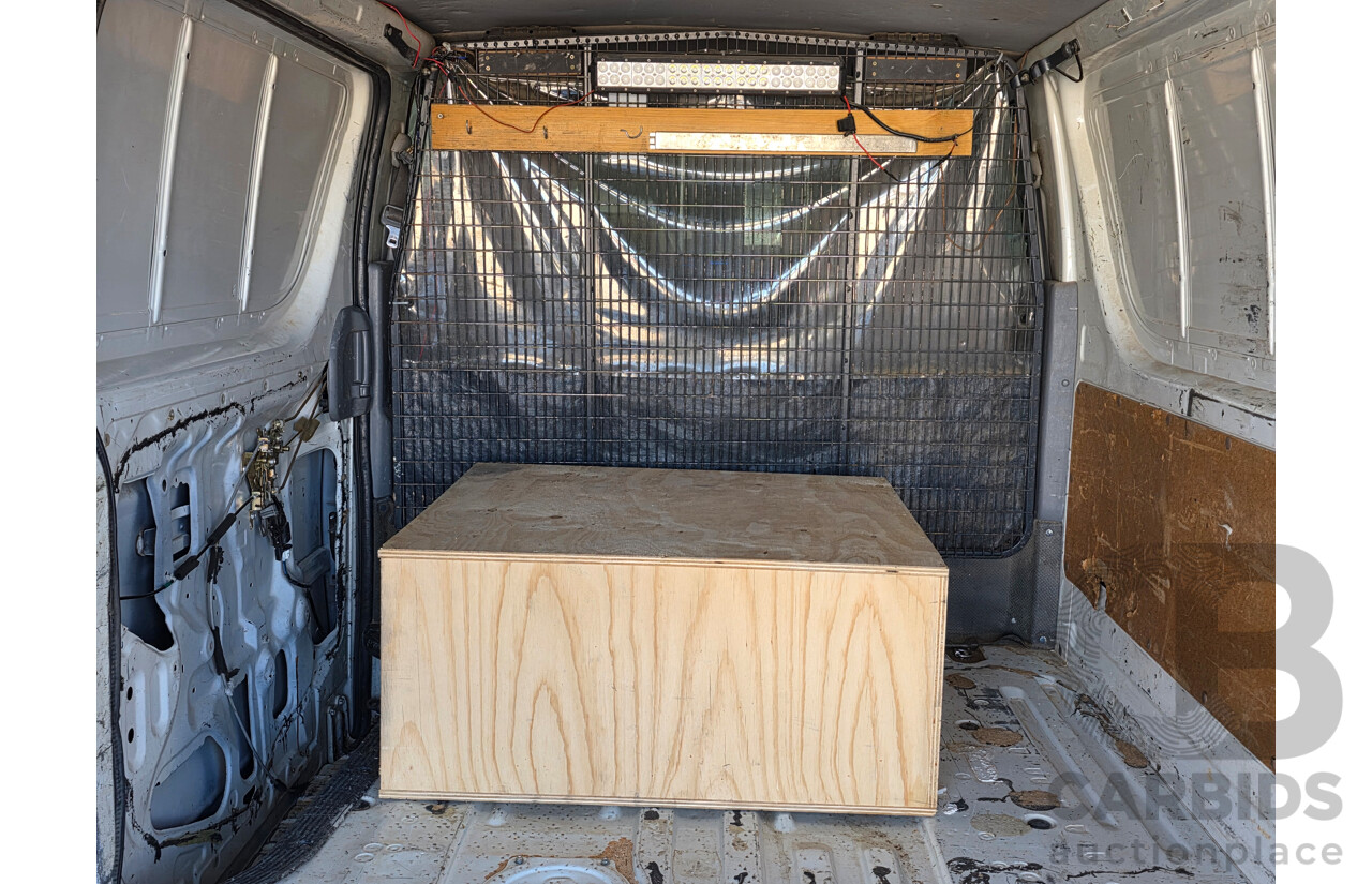 7/2005 Toyota Hiace LWB TRH201R 4d Van White 2.7L