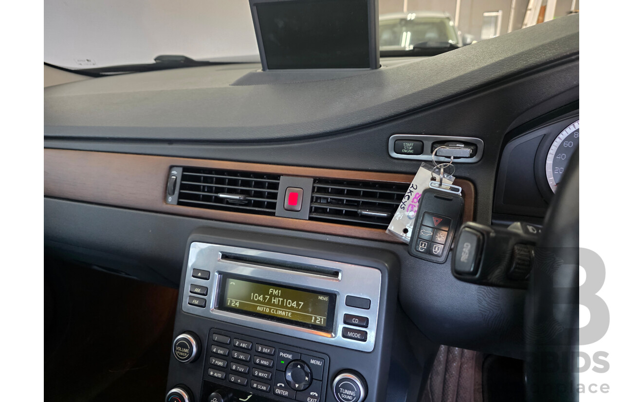 6/2010 Volvo XC70 D5 BZ MY10 4d Wagon Seashell Silver Metallic Turbo Diesel 2.4L