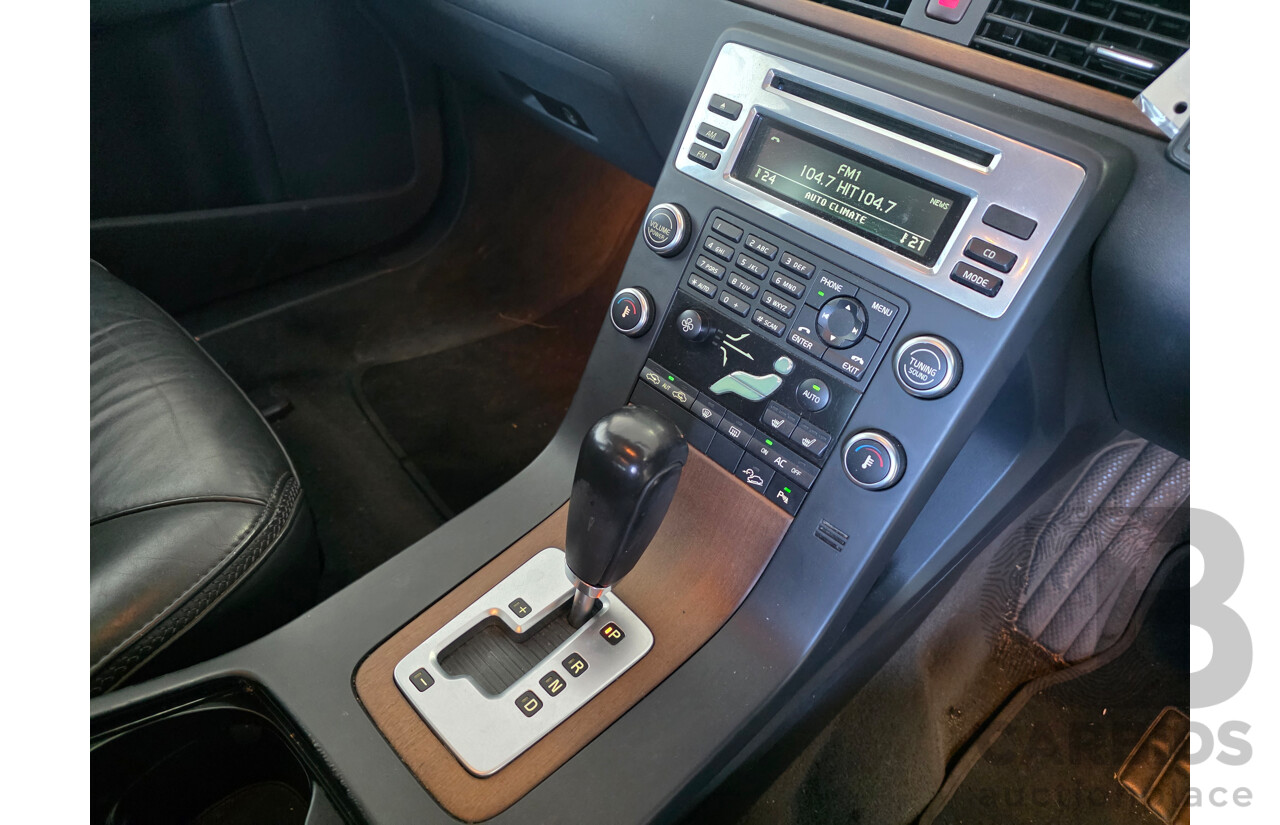 6/2010 Volvo XC70 D5 BZ MY10 4d Wagon Seashell Silver Metallic Turbo Diesel 2.4L