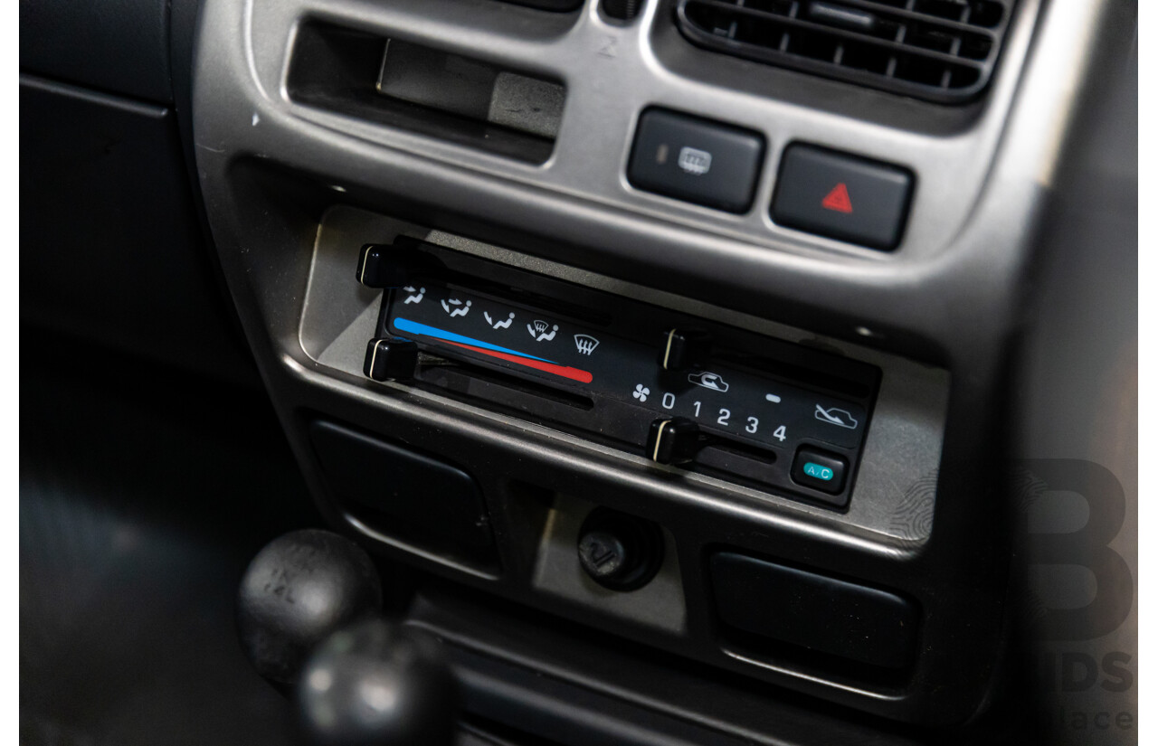 7/2004 Nissan Navara ST-R (4x4) D22 Dual Cab P/Up Sierra Silver Metallic Turbo Diesel 3.0L