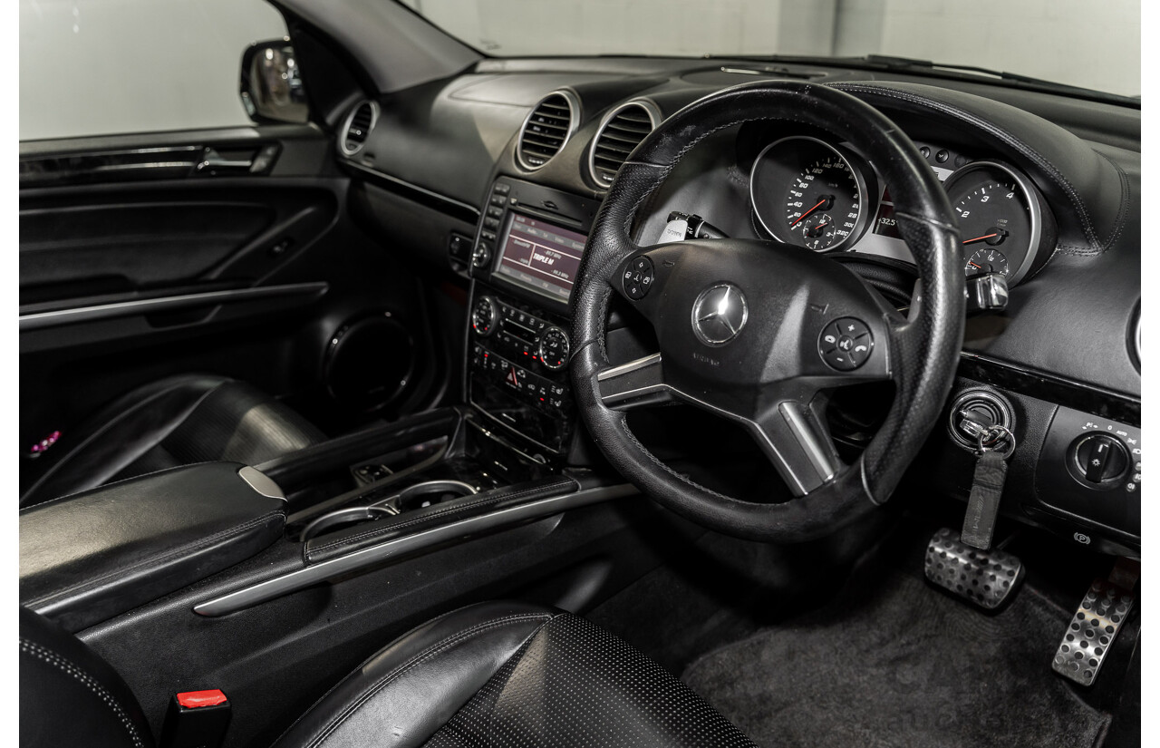 11/2008 Mercedes-Benz ML 63 AMG (4x4) W164 MY09 4d Wagon Obsidian Black Metalllic V8 6.2L