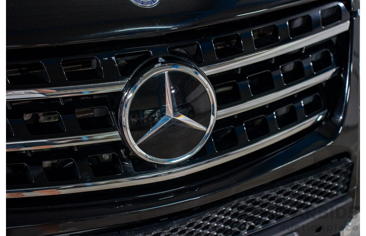 11/2008 Mercedes-Benz ML 63 AMG (4x4) W164 MY09 4d Wagon Obsidian Black Metalllic V8 6.2L