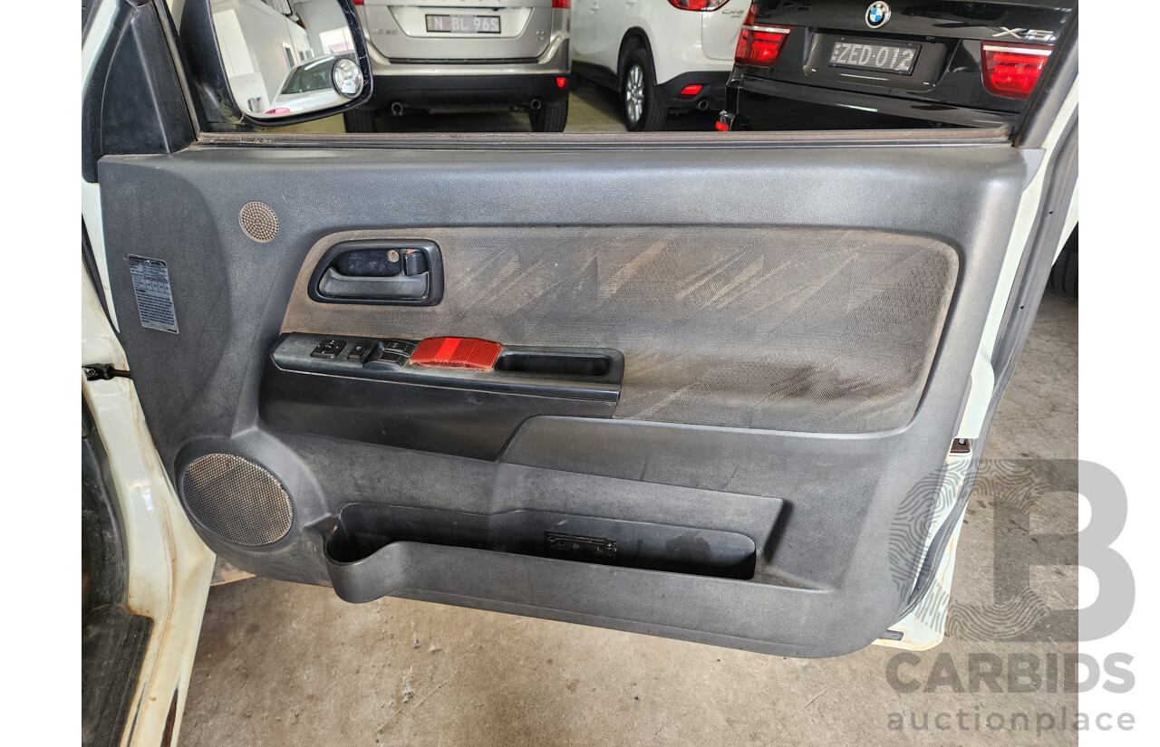 12/2009 Holden Colorado LX (4x4) RC MY09 C/Chas White 3.0L