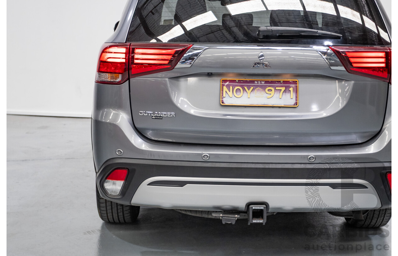 04/2020 Mitsubishi Outlander LS ZL MY20 4D Wagon Grey 2.4L - 7 Seats