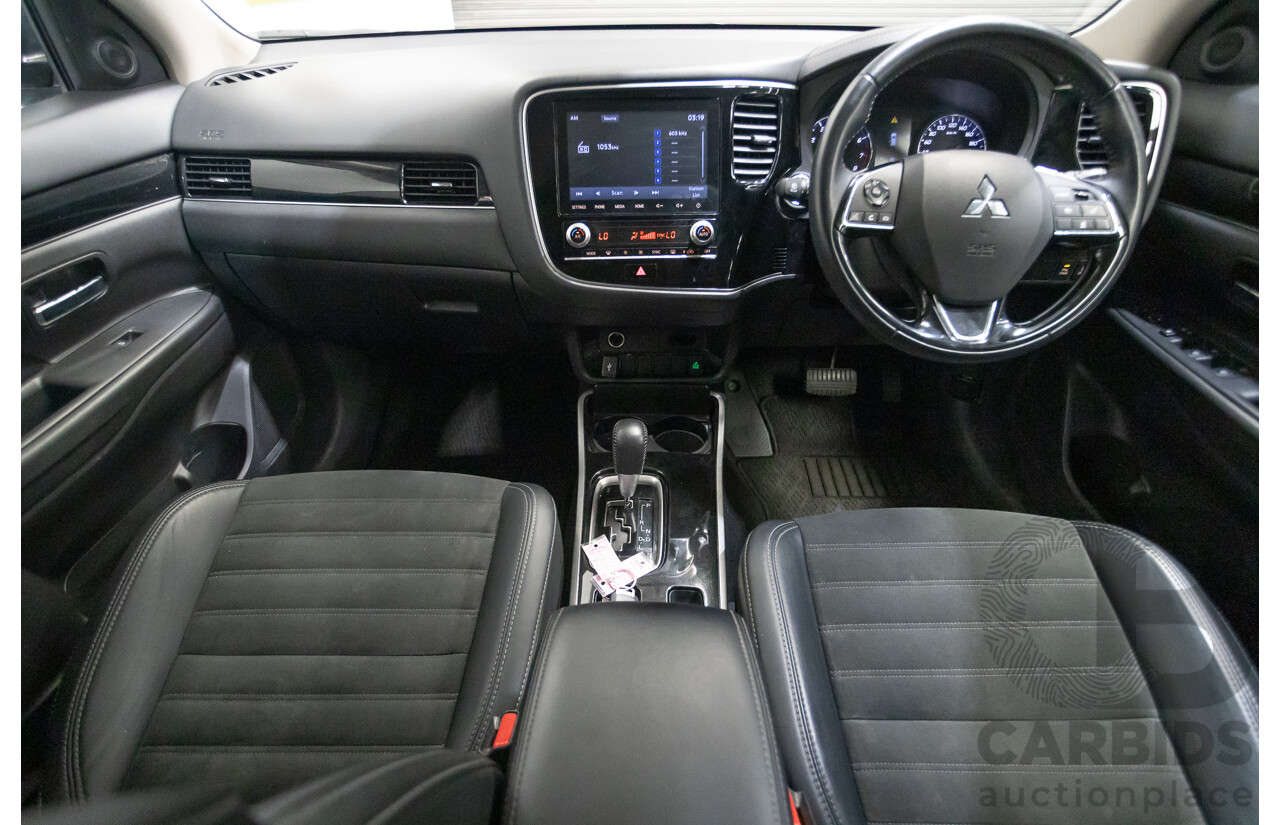 04/2020 Mitsubishi Outlander LS ZL MY20 4D Wagon Grey 2.4L - 7 Seats