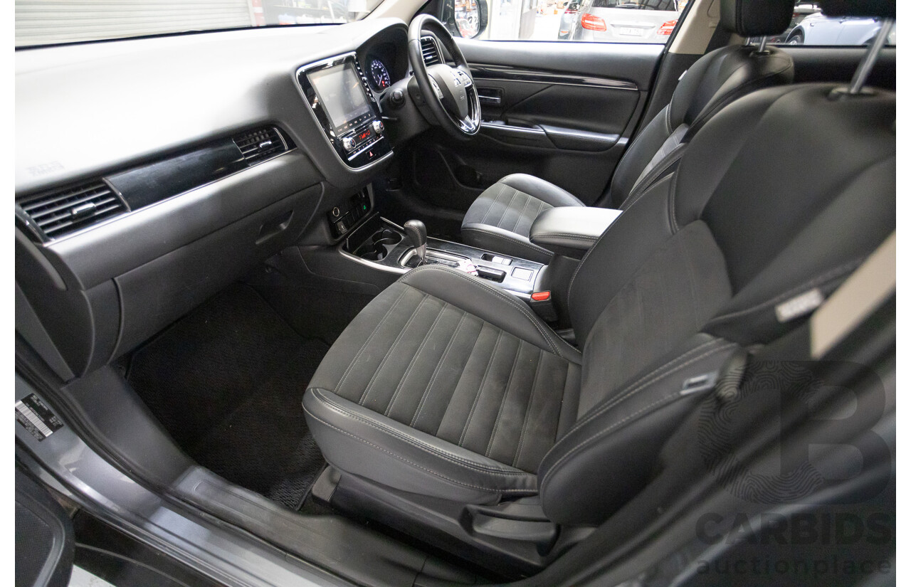04/2020 Mitsubishi Outlander LS ZL MY20 4D Wagon Grey 2.4L - 7 Seats