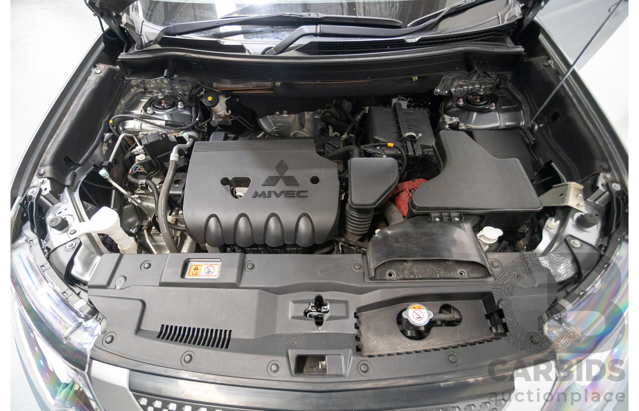 04/2020 Mitsubishi Outlander LS ZL MY20 4D Wagon Grey 2.4L - 7 Seats