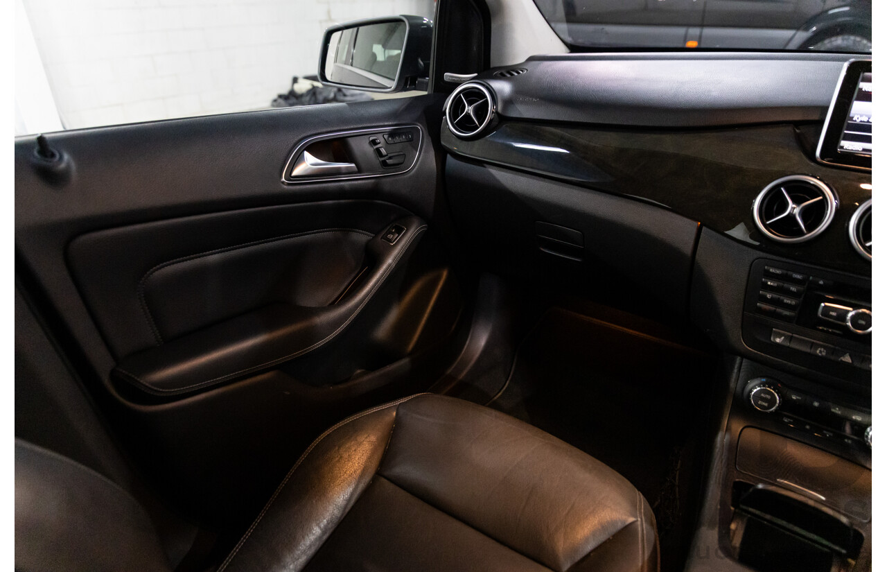 2/2013 Mercedes-Benz B200 CDI BE 246 MY13 5d Hatchback Mountain Grey Metallic Turbo Diesel 1.8L