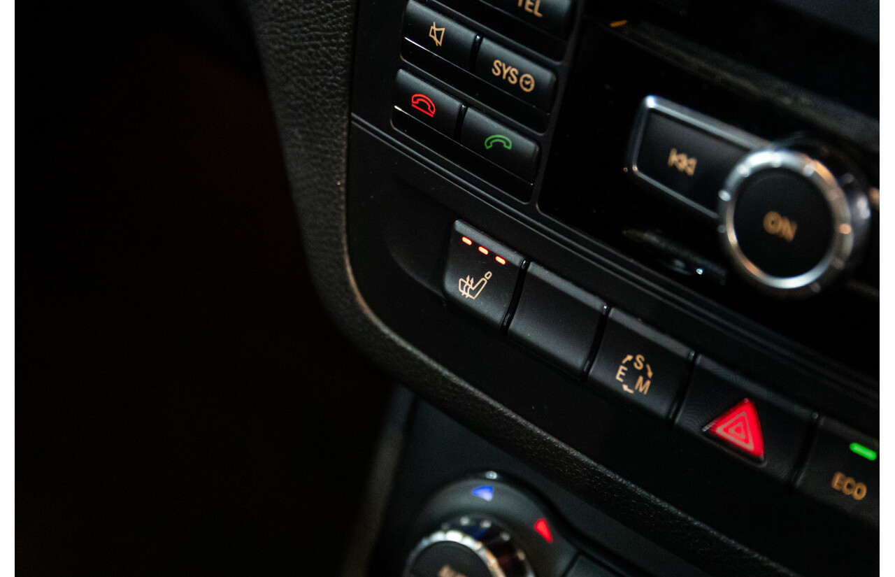 2/2013 Mercedes-Benz B200 CDI BE 246 MY13 5d Hatchback Mountain Grey Metallic Turbo Diesel 1.8L