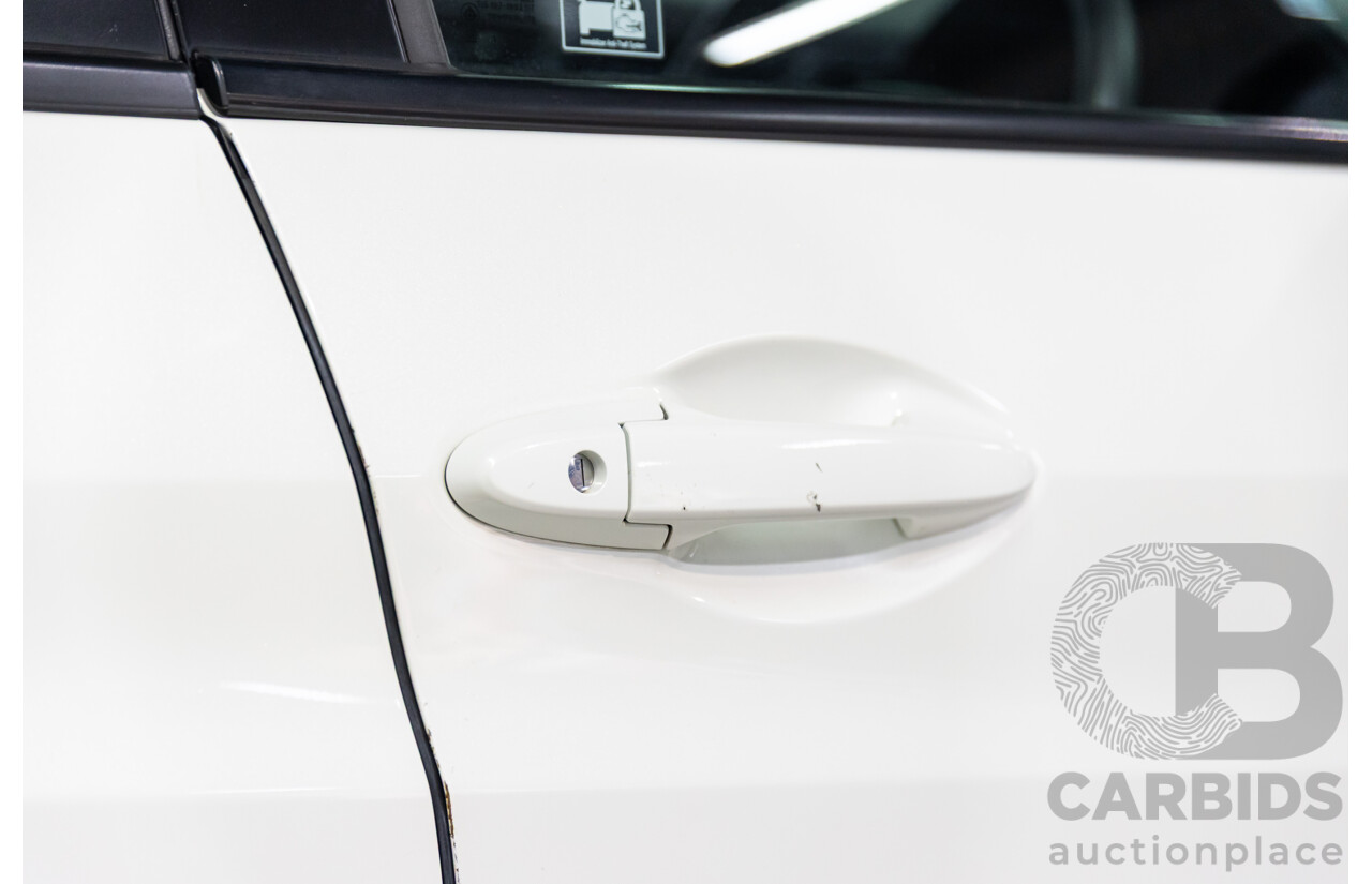 3/2015 Honda Hr-V VTi  4d Wagon Platinum White Pearl 1.8L