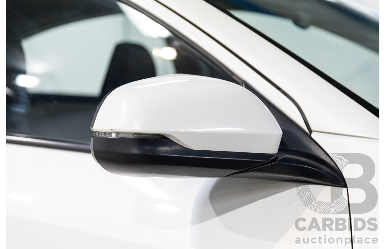 3/2015 Honda Hr-V VTi  4d Wagon Platinum White Pearl 1.8L