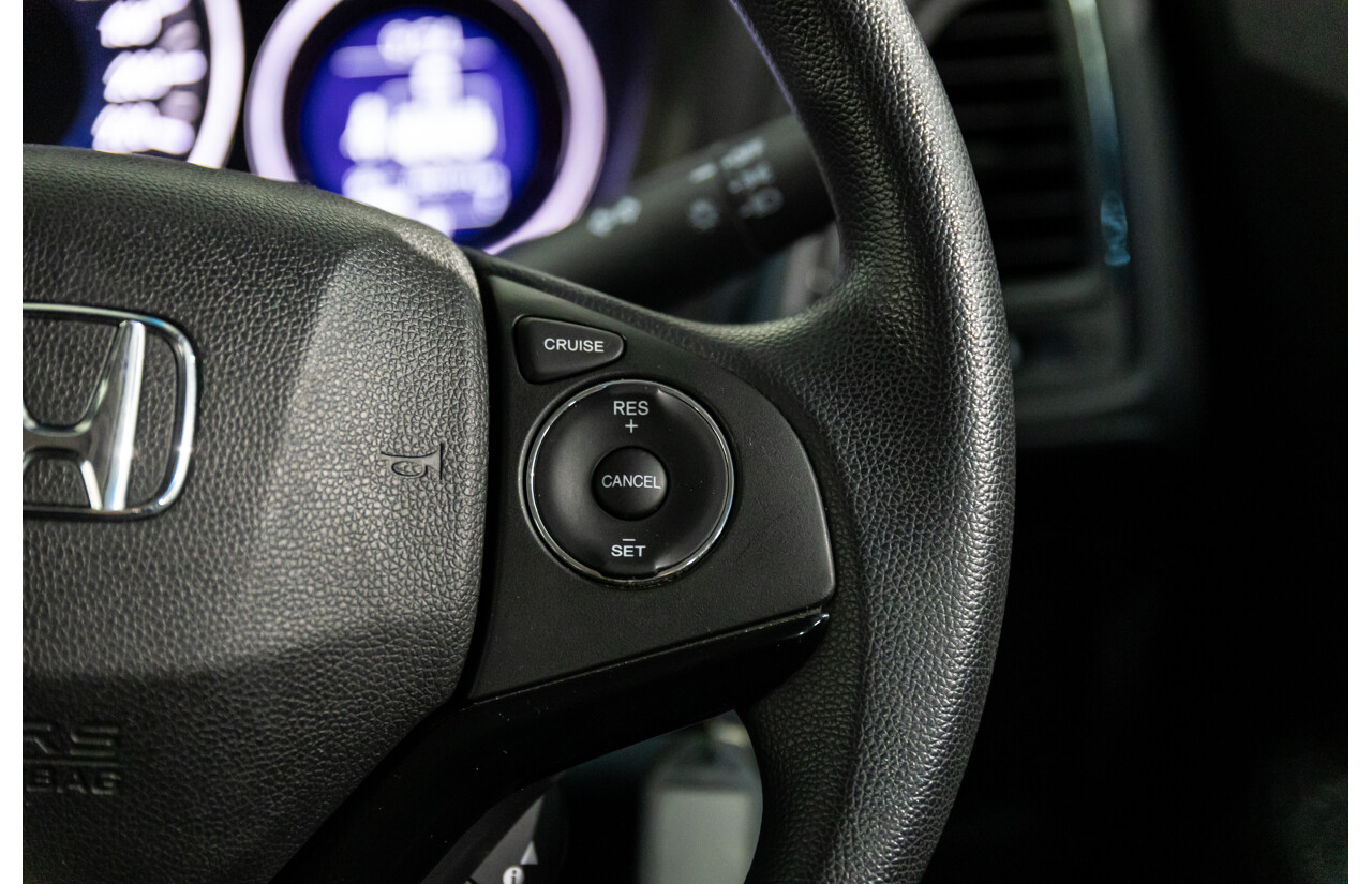 3/2015 Honda Hr-V VTi  4d Wagon Platinum White Pearl 1.8L