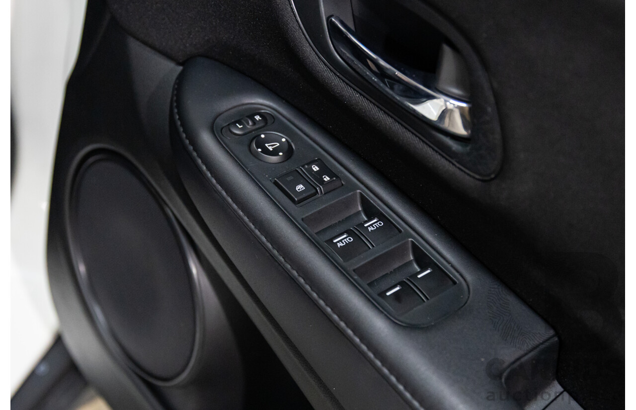 3/2015 Honda Hr-V VTi  4d Wagon Platinum White Pearl 1.8L