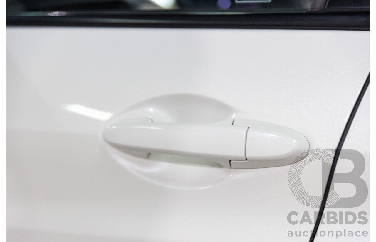 3/2015 Honda Hr-V VTi  4d Wagon Platinum White Pearl 1.8L