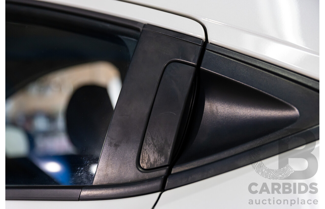 3/2015 Honda Hr-V VTi  4d Wagon Platinum White Pearl 1.8L